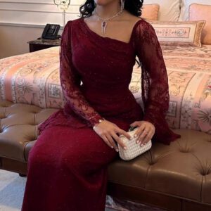 Elegant Lace And Rhinestone-Embellished Sheath Evening Gown