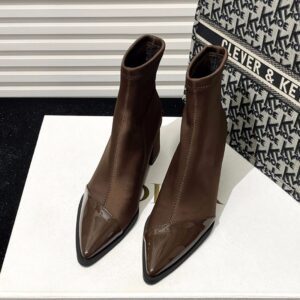 Womens Plus-Size Pointed-Toe Ankle Boots