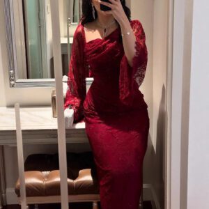 Elegant Lace And Rhinestone-Embellished Sheath Evening Gown