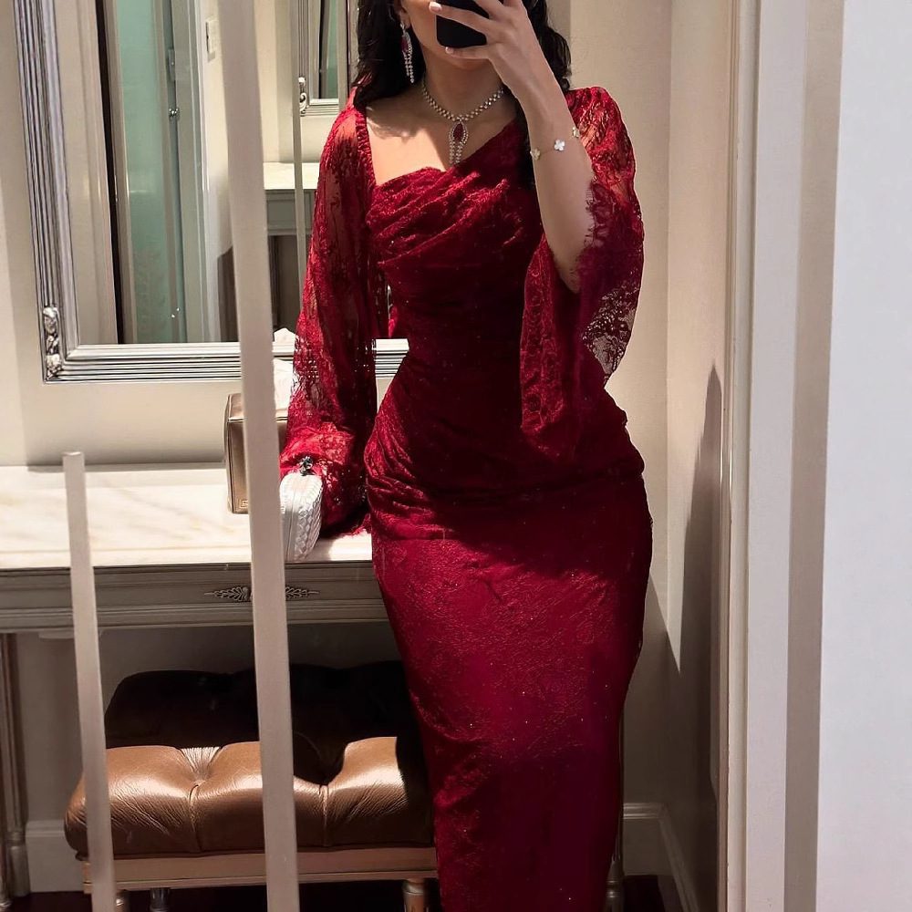 Elegant Lace And Rhinestone-Embellished Sheath Evening Gown