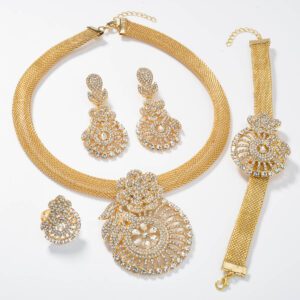 Dramatic Fan-shaped Flower Gold Pendant With Diamonds